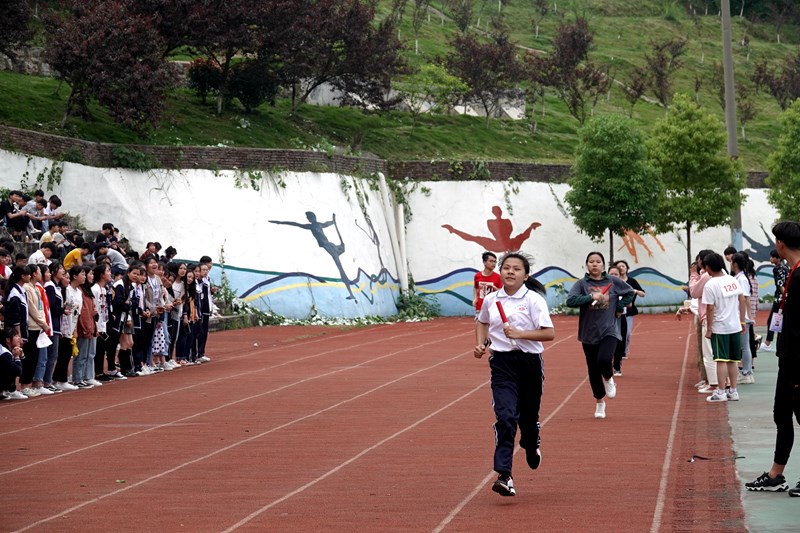 我校舉行2019年春季田徑運(yùn)動(dòng)會(huì)