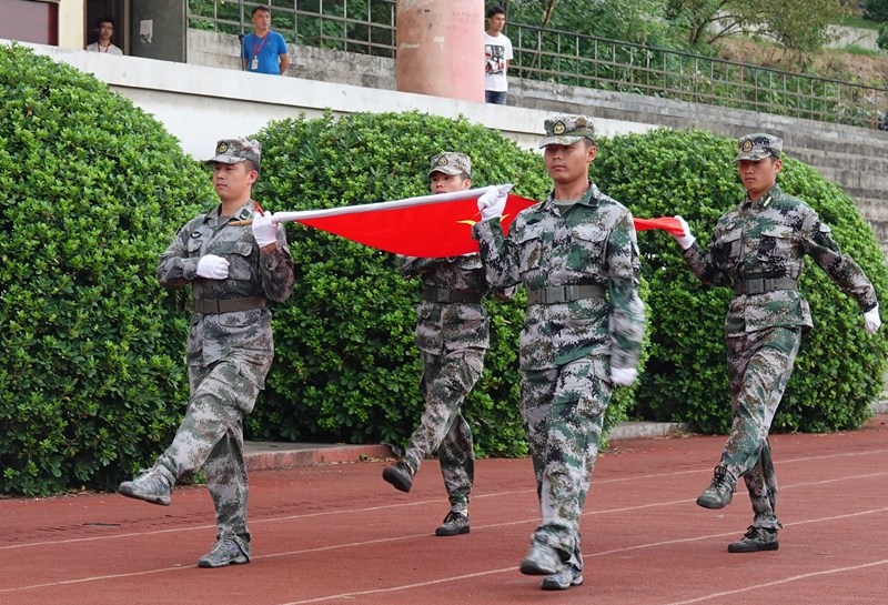 我校召開(kāi)2019級(jí)新生軍訓(xùn)總結(jié)暨表彰大會(huì)