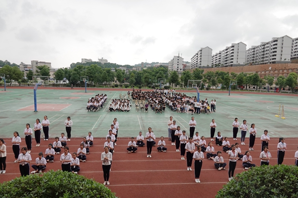 我校舉行2018年上期國學(xué)經(jīng)典背誦比賽